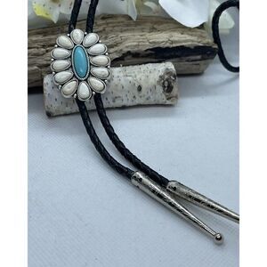 Western Cluster Turquoise  White Silver Black Bolo Tie Southwest Cowgirl Cowboy